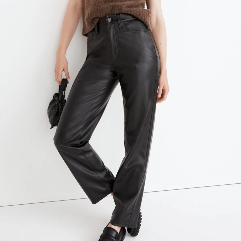 CLEANOUT SALE🚨 Madewell The Perfect Vintage Straight Jean: Faux Leather Edition